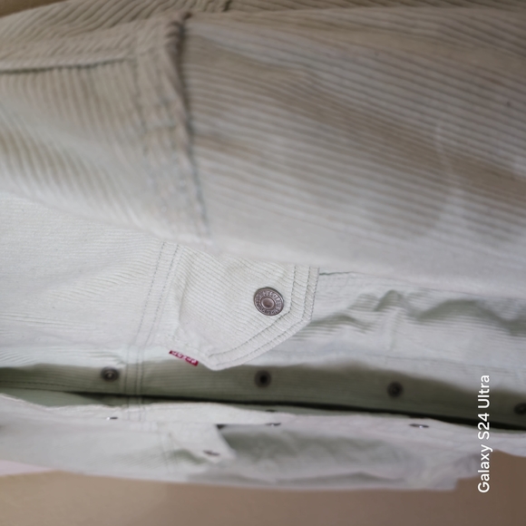 Levi's Cream Sherpa-Lined Denim Jacket - Picture 9 of 10